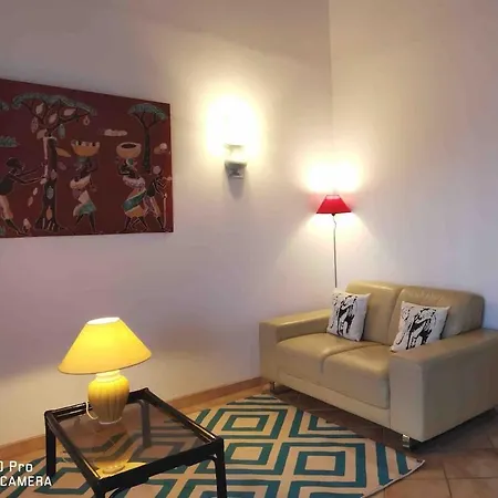 Magique Creek, Piscine Naturelle Dans Les Rochers Zonza