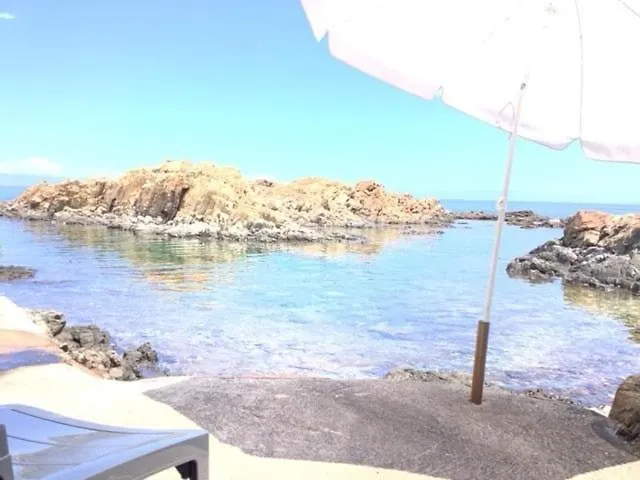 Magique Creek, Piscine Naturelle Dans Les Rochers