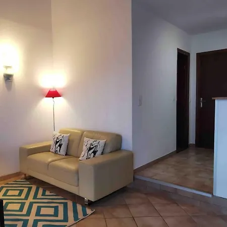 Magique Creek, Piscine Naturelle Dans Les Rochers Zonza