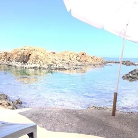 Magique Creek, Piscine Naturelle Dans Les Rochers