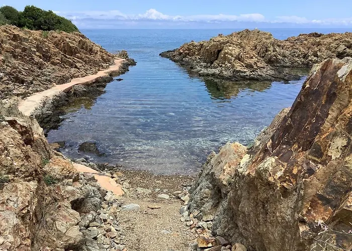 Magique Creek, Piscine Naturelle Dans Les Rochers *